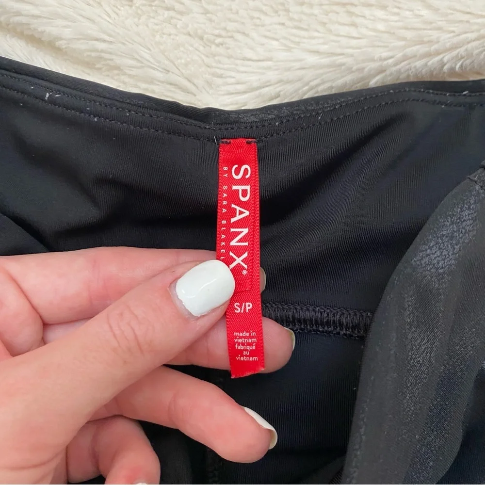 SPANX Faux Leather Leggings black Sz S - Picture 4 of 4